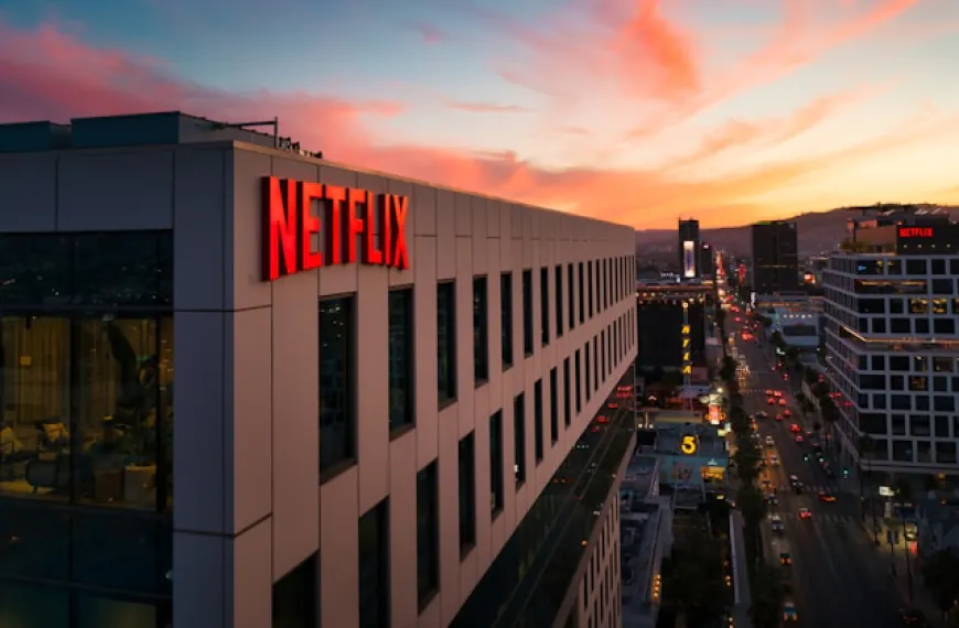 Netflix rozwija reklamy i zwiększa przychody